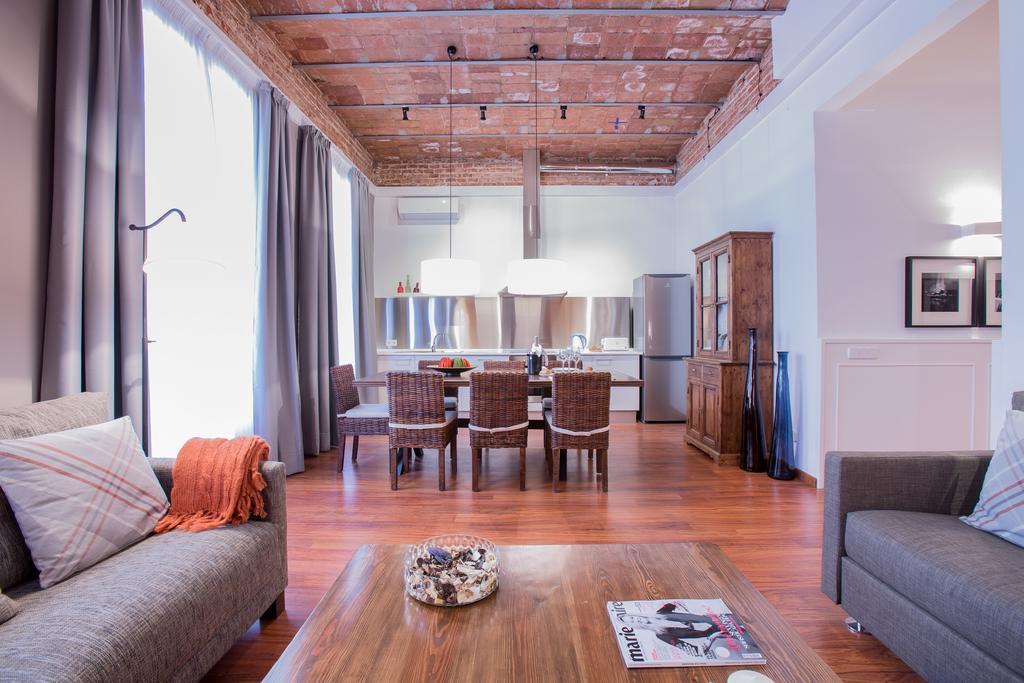 Serennia Apartamentos Ramblas - Placa Catalunya Барселона Номер фото