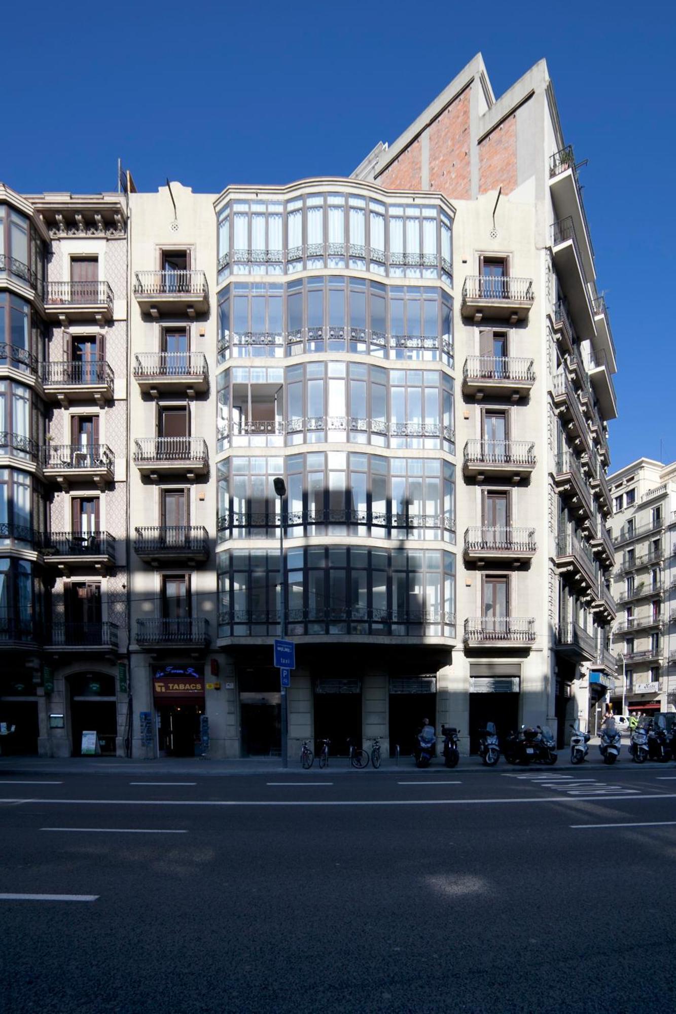 Serennia Apartamentos Ramblas - Placa Catalunya Барселона Экстерьер фото