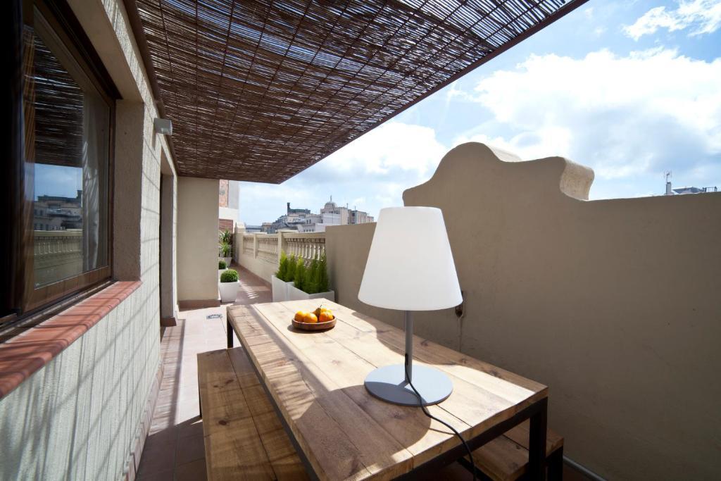 Serennia Apartamentos Ramblas - Placa Catalunya Барселона Номер фото