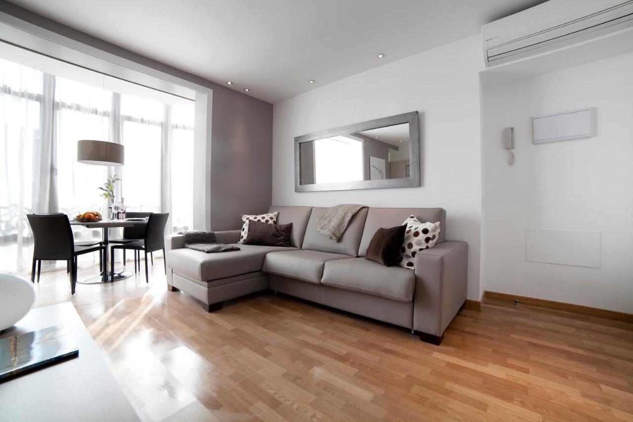 Serennia Apartamentos Ramblas - Placa Catalunya Барселона Номер фото